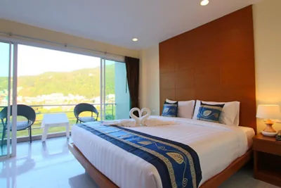 Chambre King avec vue sur la montagne — Good Nice Hotel